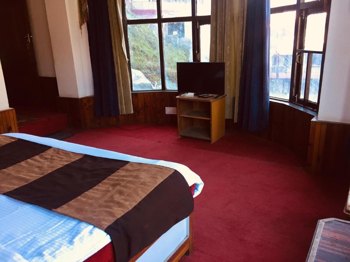 Hadimba Palace Manali Hotel Exterior photo